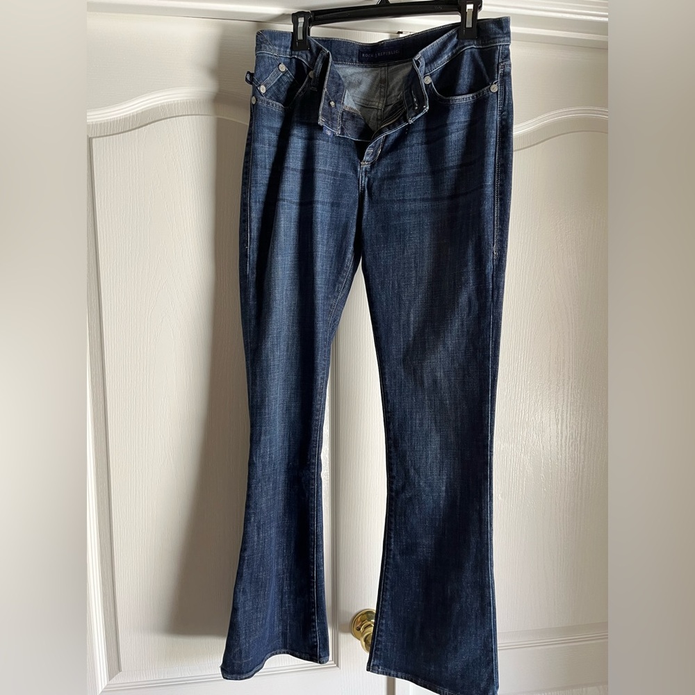 Women’s Rock and Republic Boot Leg Jeans